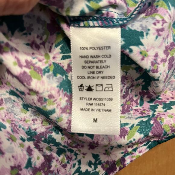 Pleione Blouse NWT Women’s Medium Smocked Floral Puff Sleeve Boho CottageCore - Picture 3 of 10